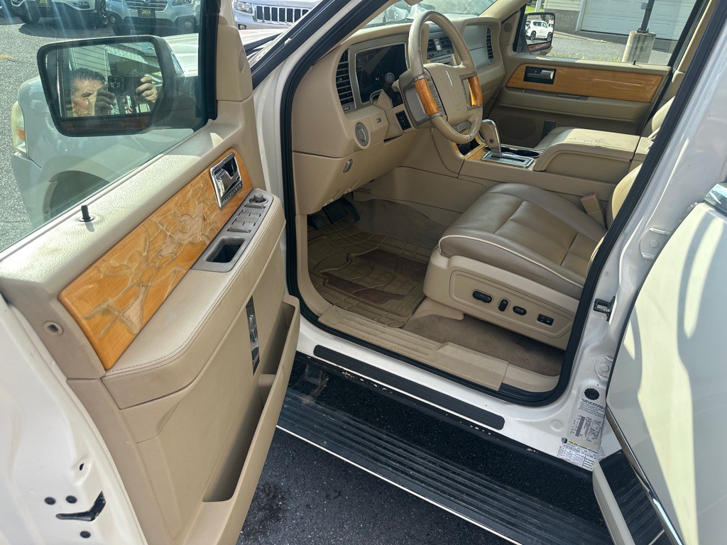 2007 Lincoln Navigator Image 61