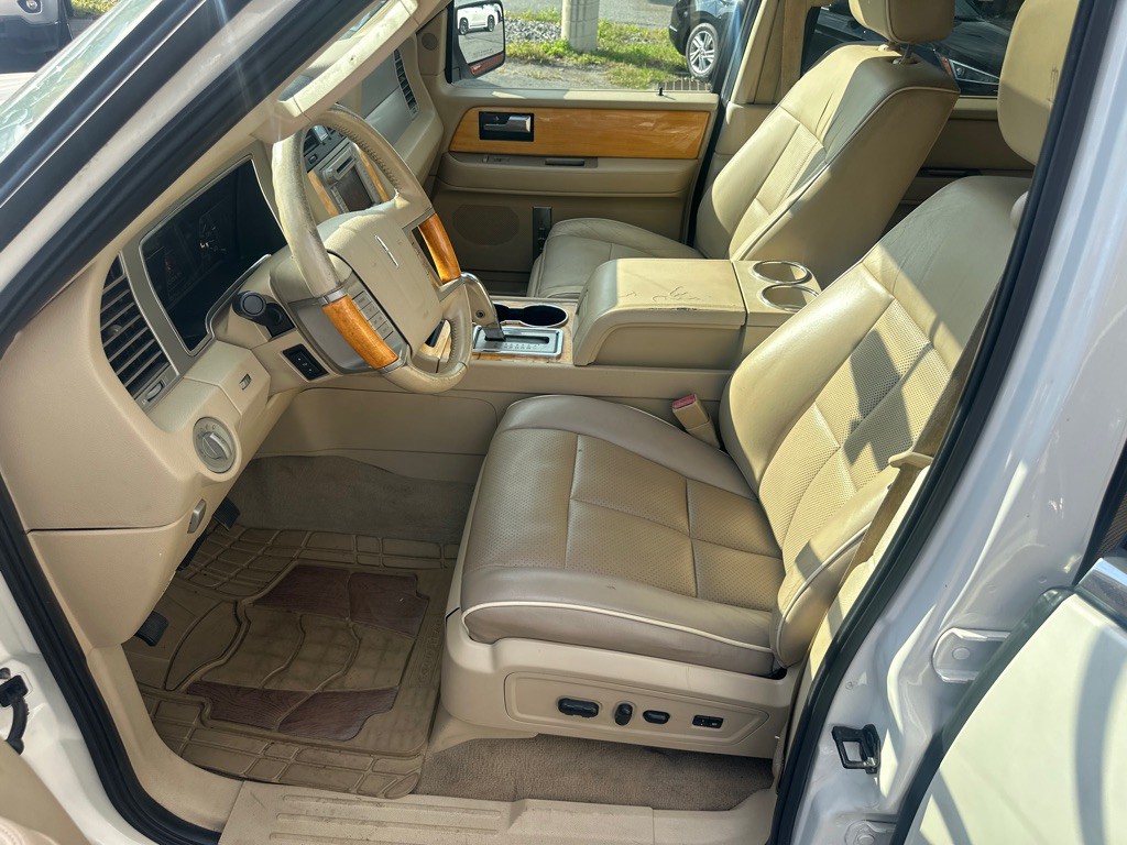 2007 Lincoln Navigator Image 62