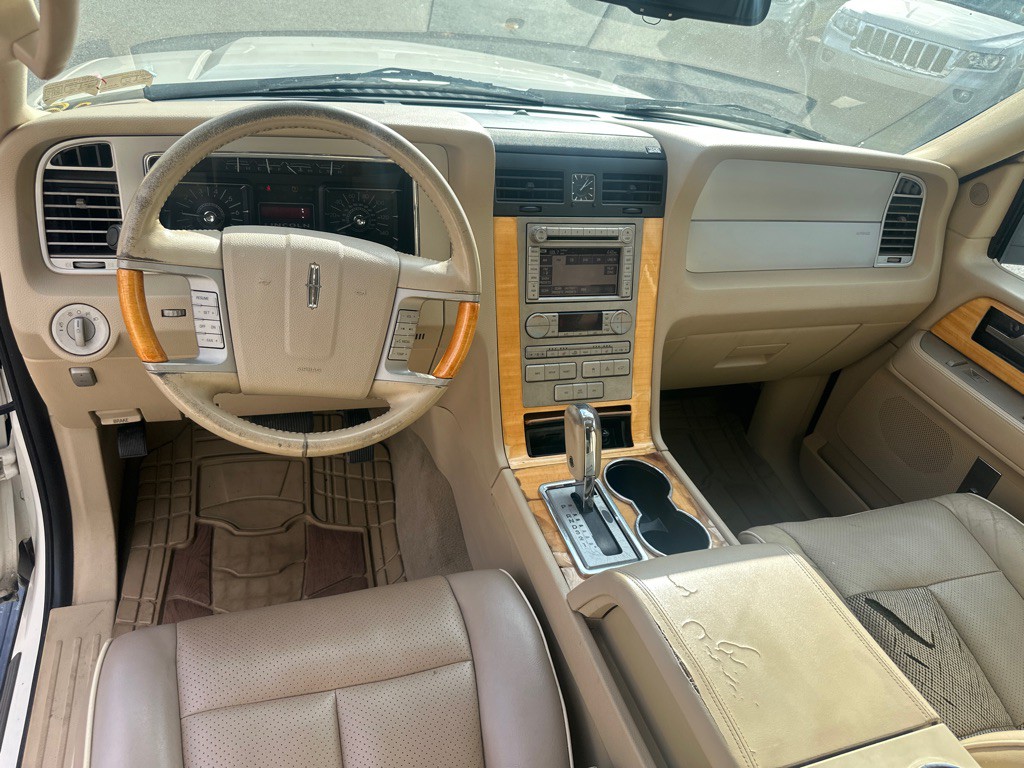 2007 Lincoln Navigator Image 65