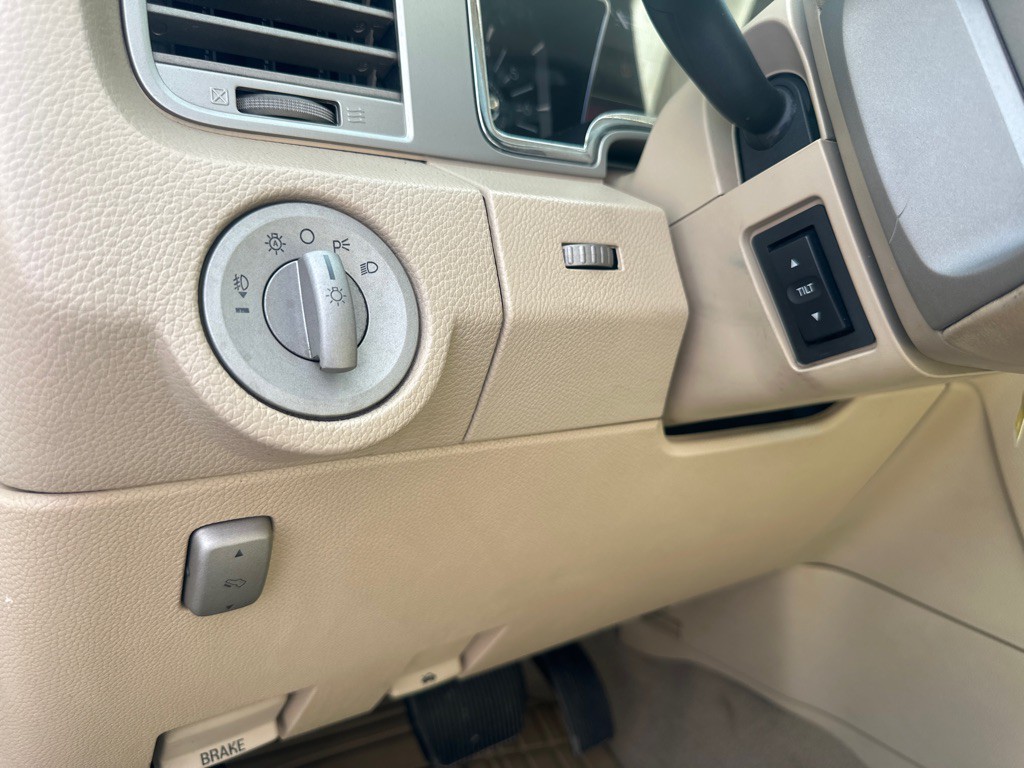 2007 Lincoln Navigator Image 82