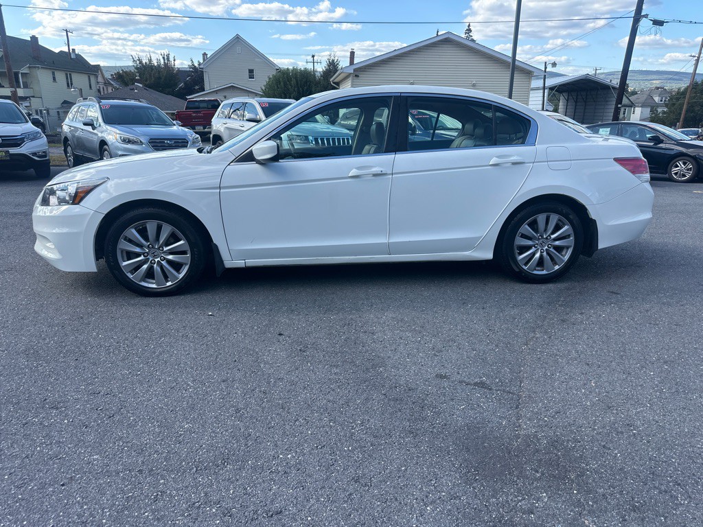 2012 Honda Accord Image 2