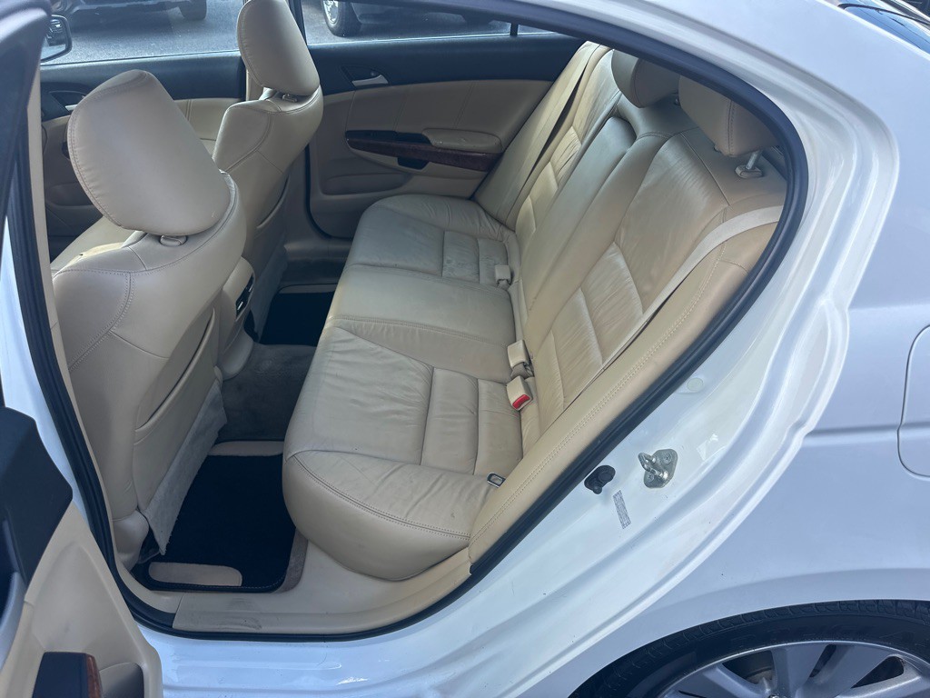 2012 Honda Accord Image 11