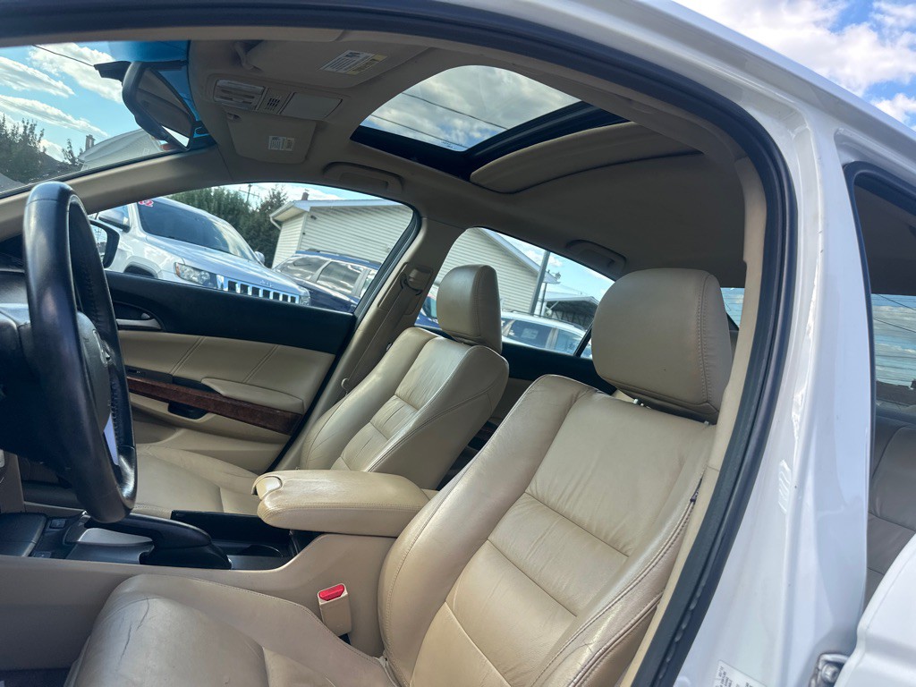2012 Honda Accord Image 14