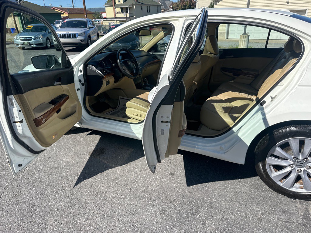 2012 Honda Accord Image 15