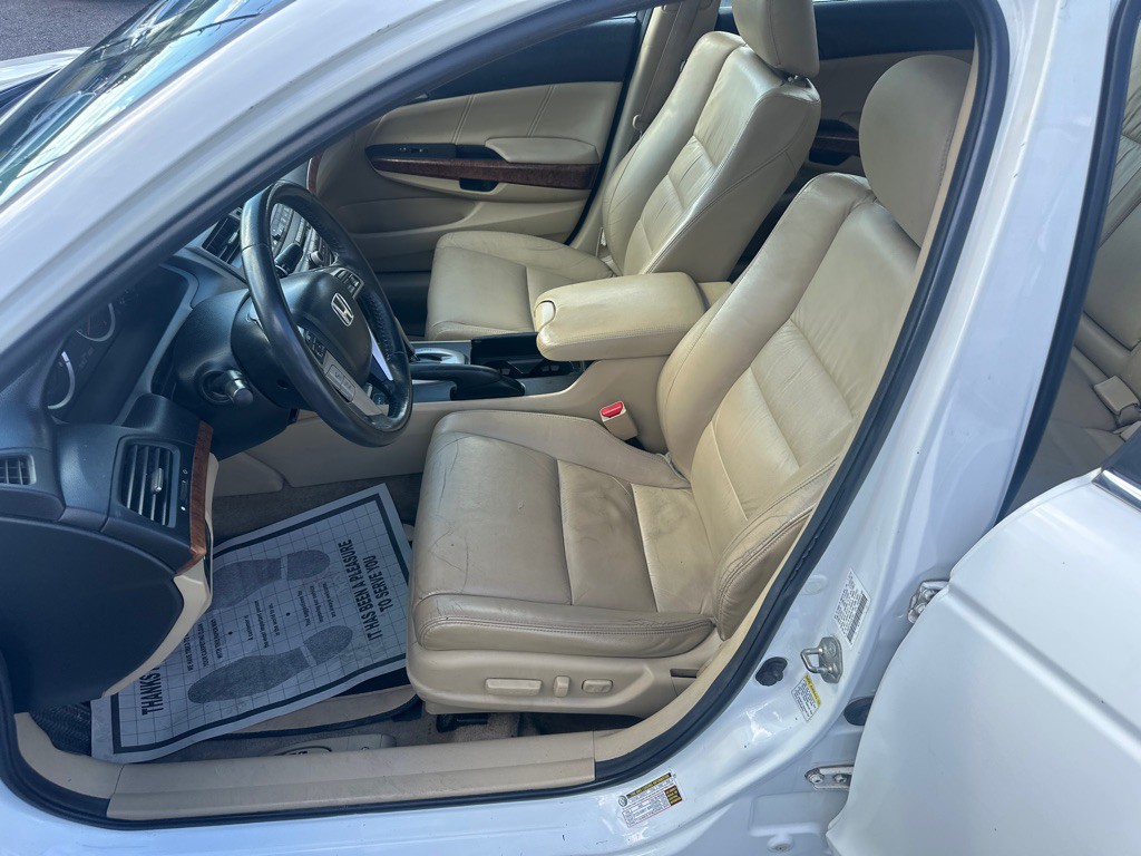 2012 Honda Accord Image 25