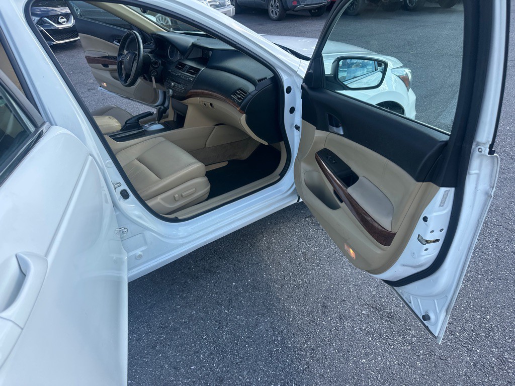 2012 Honda Accord Image 29