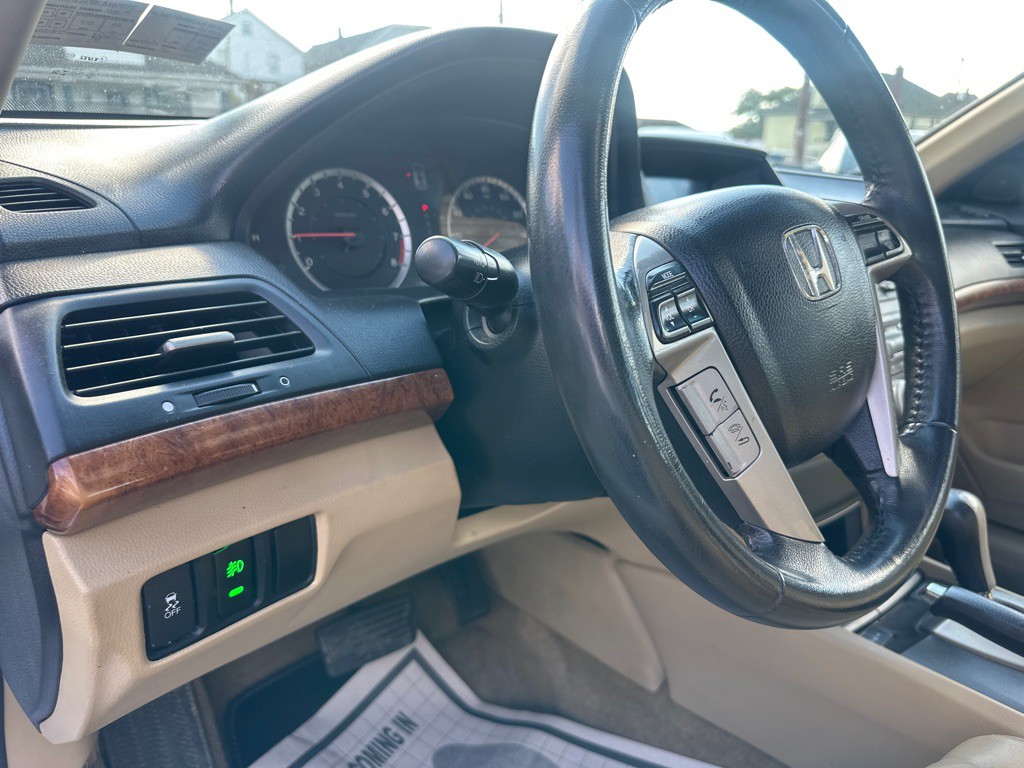 2012 Honda Accord Image 35