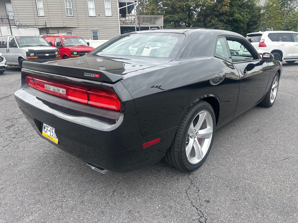 2009 Dodge Challenger Image 5