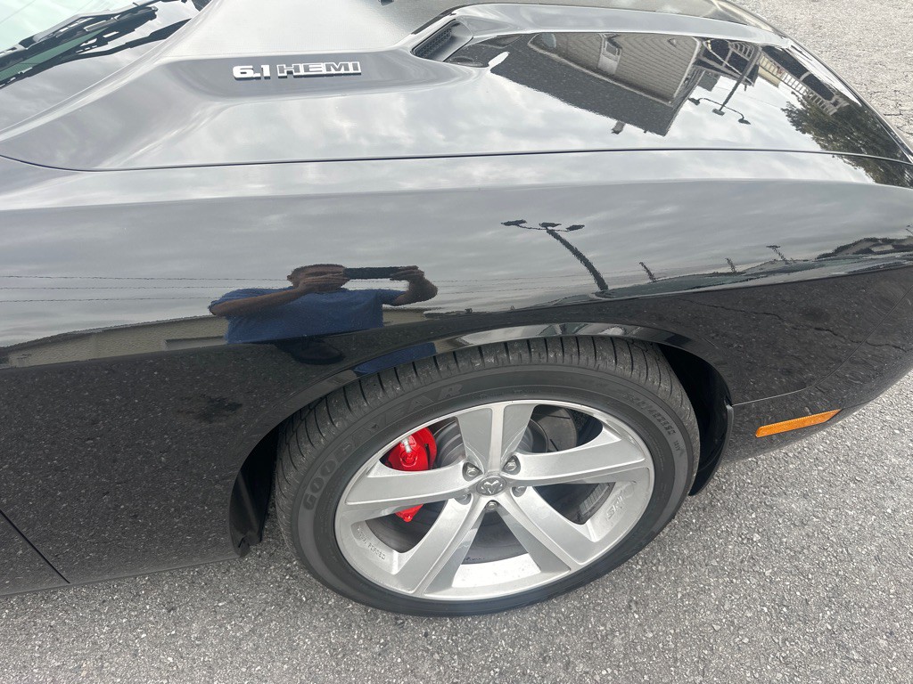 2009 Dodge Challenger Image 14