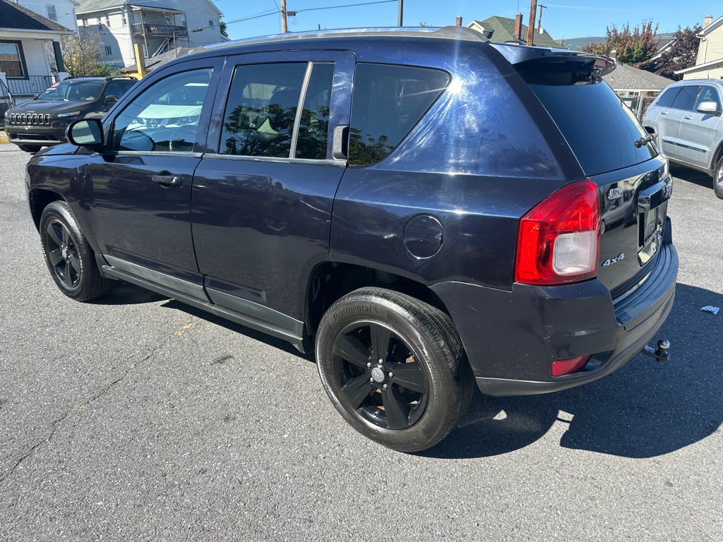 2011 Jeep Compass Image 3