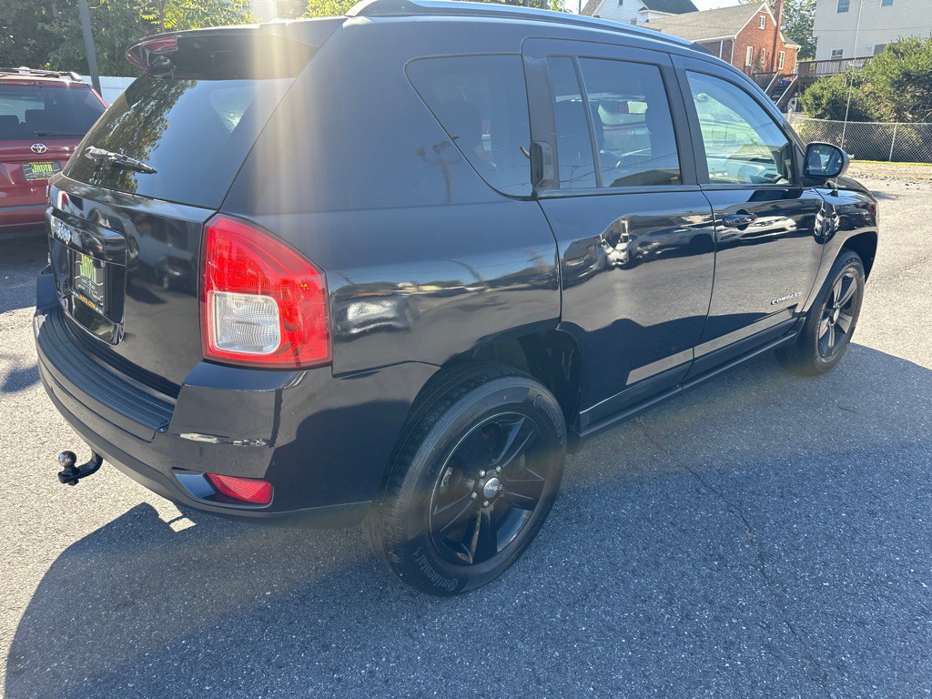 2011 Jeep Compass Image 5