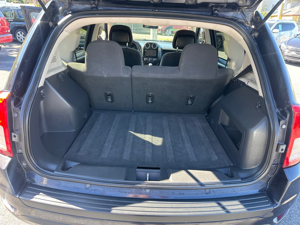 2011 Jeep Compass Image 19