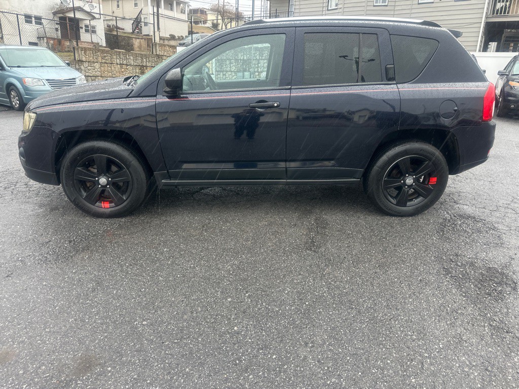 2011 Jeep Compass Image 11