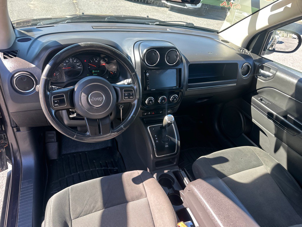 2011 Jeep Compass Image 16