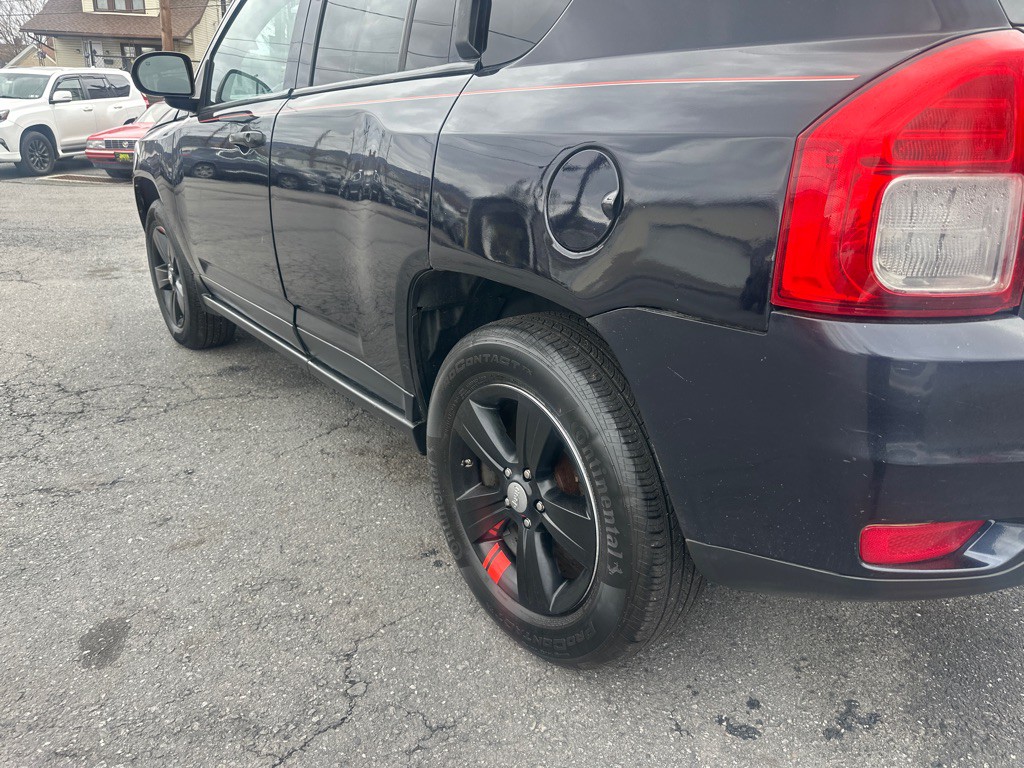 2011 Jeep Compass Image 10