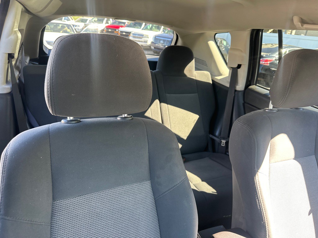 2011 Jeep Compass Image 28