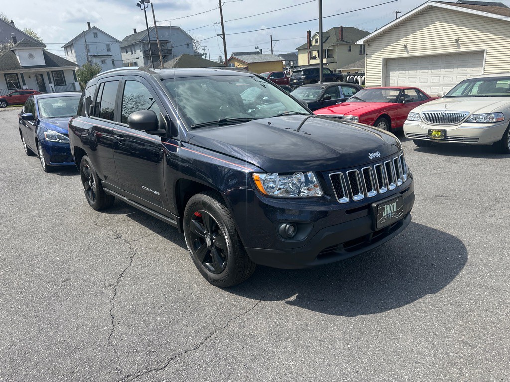 2011 Jeep Compass Image 1