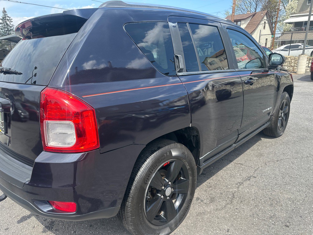 2011 Jeep Compass Image 5