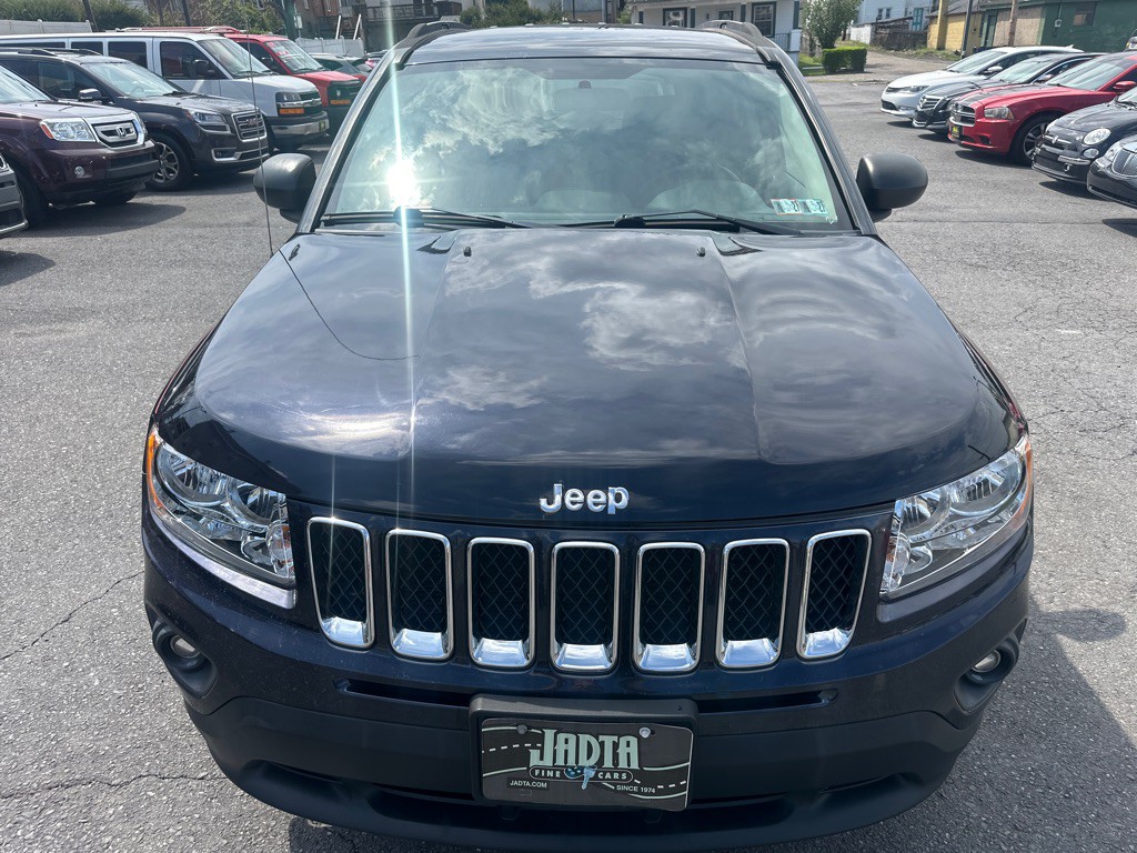 2011 Jeep Compass Image 9