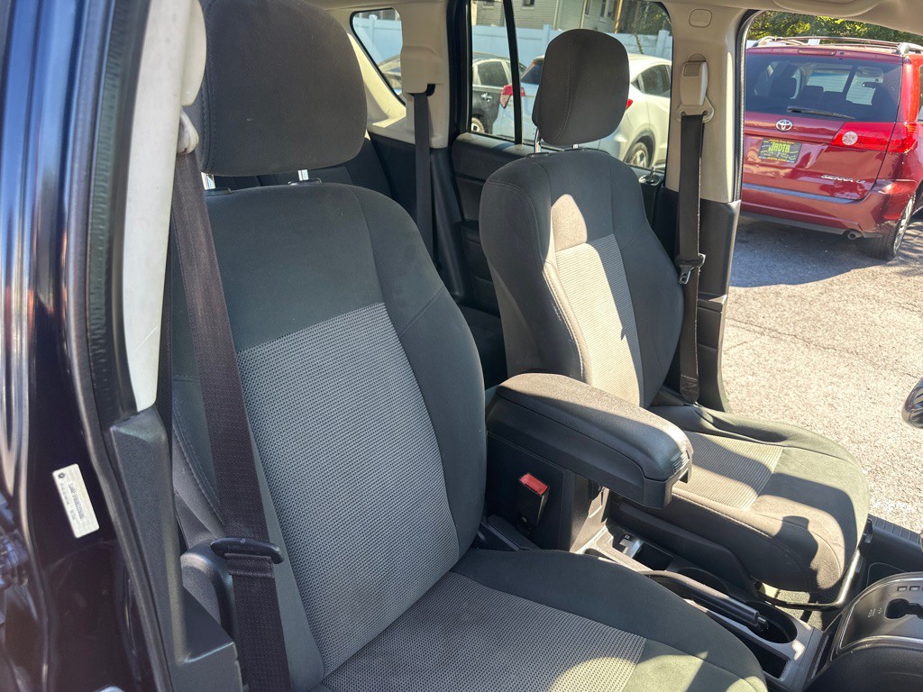 2011 Jeep Compass Image 36