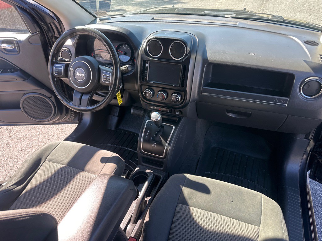 2011 Jeep Compass Image 39