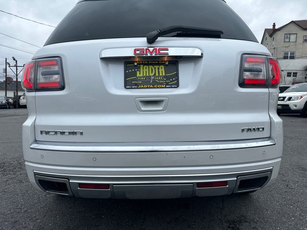 2016 GMC Acadia Image 8