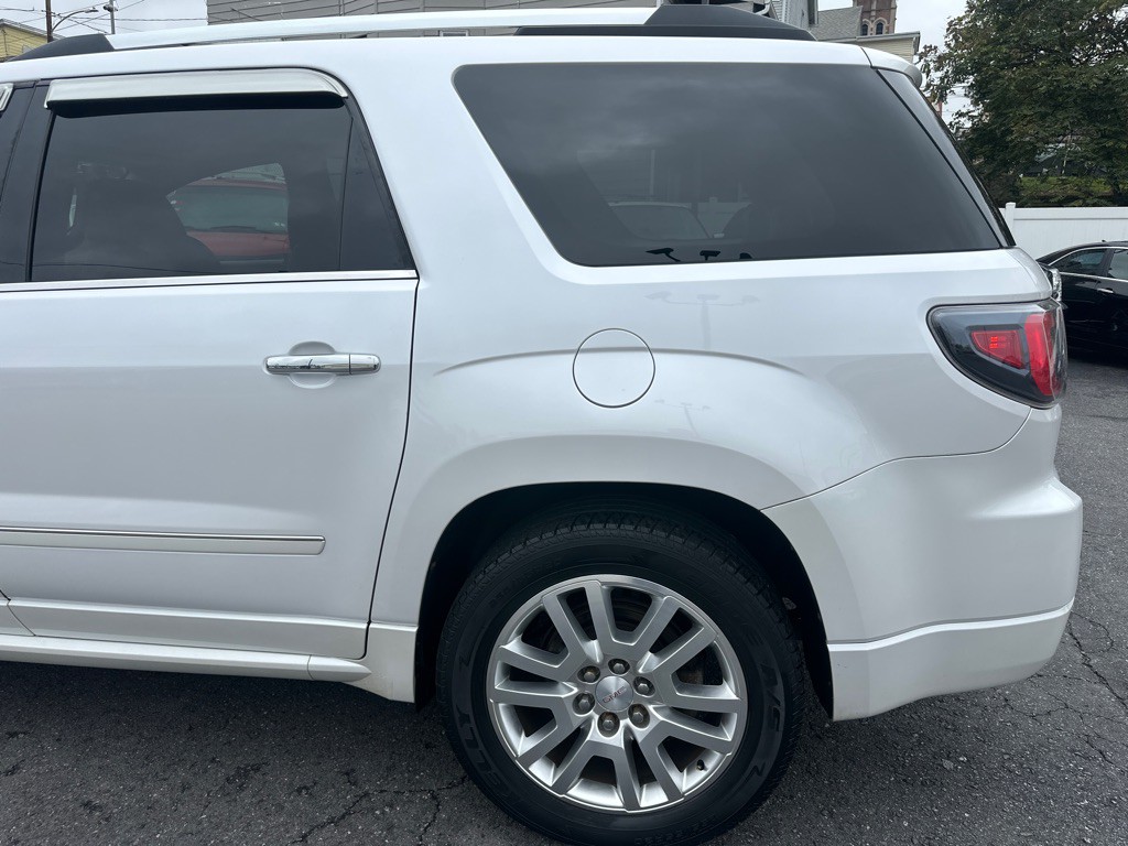 2016 GMC Acadia Image 12
