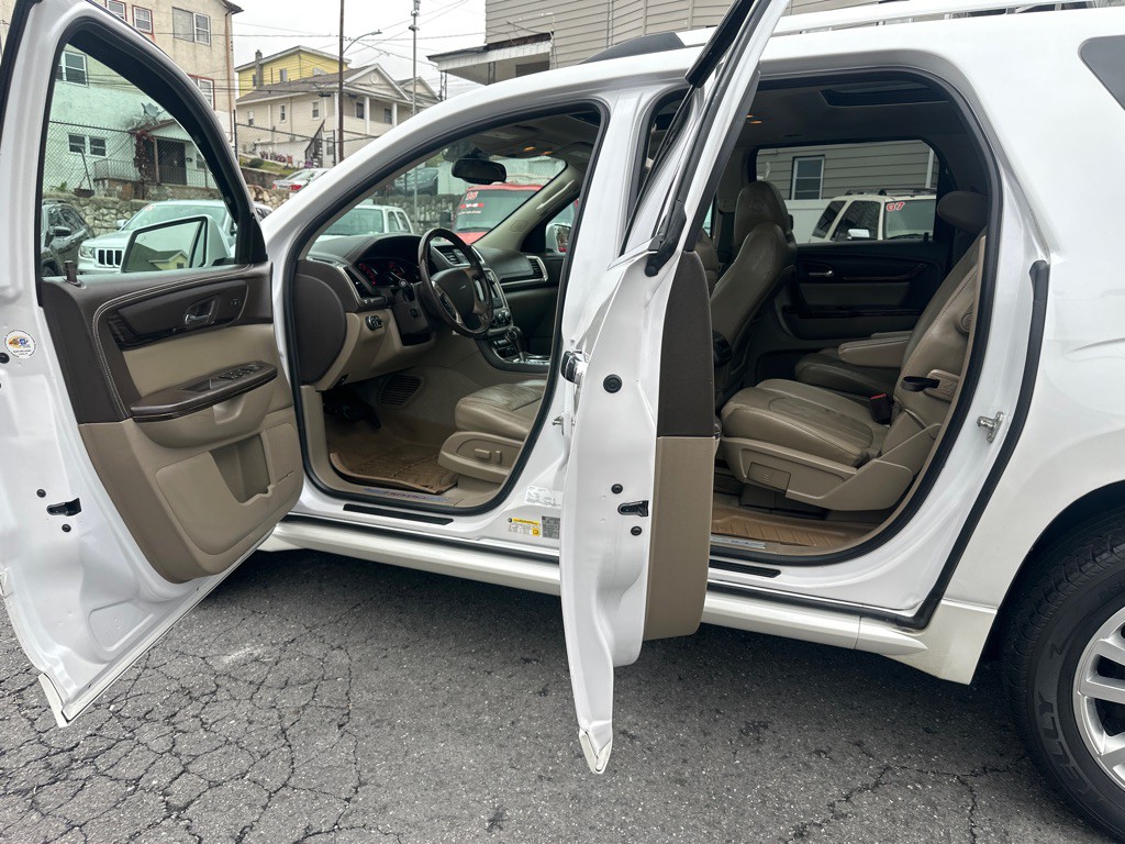 2016 GMC Acadia Image 16