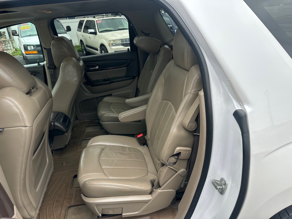 2016 GMC Acadia Image 18