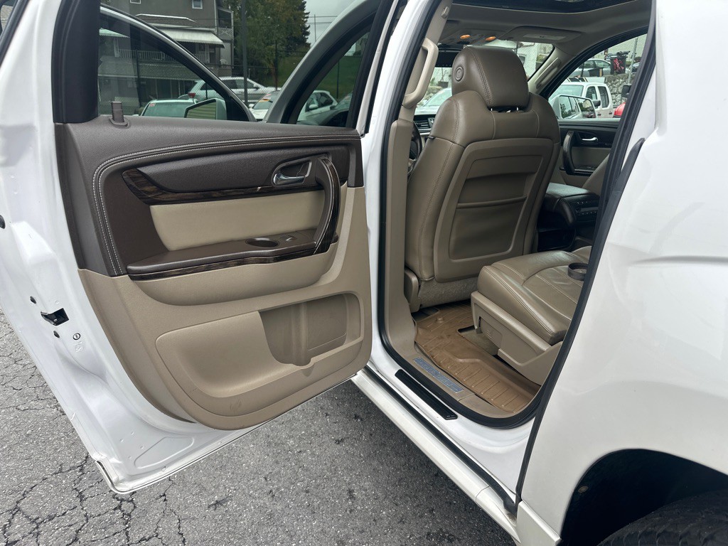 2016 GMC Acadia Image 21