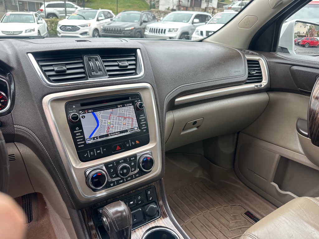 2016 GMC Acadia Image 26