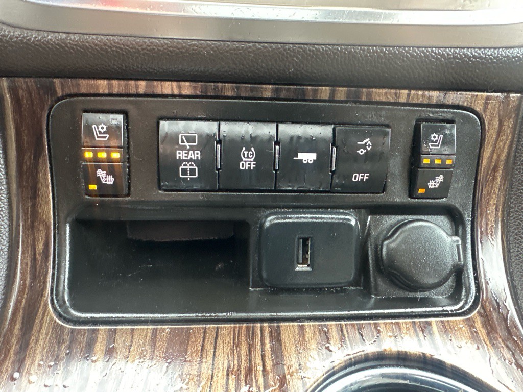 2016 GMC Acadia Image 38