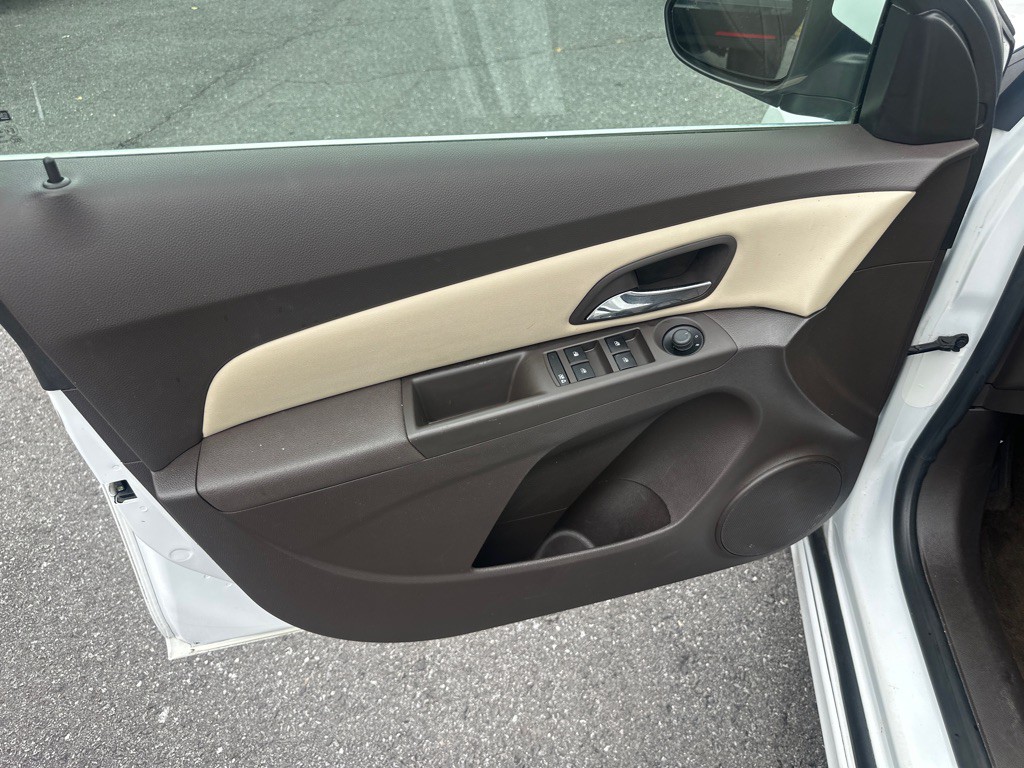 2013 Chevrolet Cruze Image 34