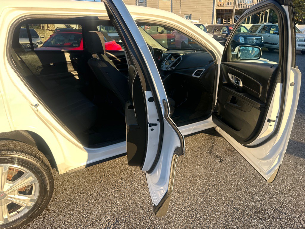 2017 GMC Terrain Image 16