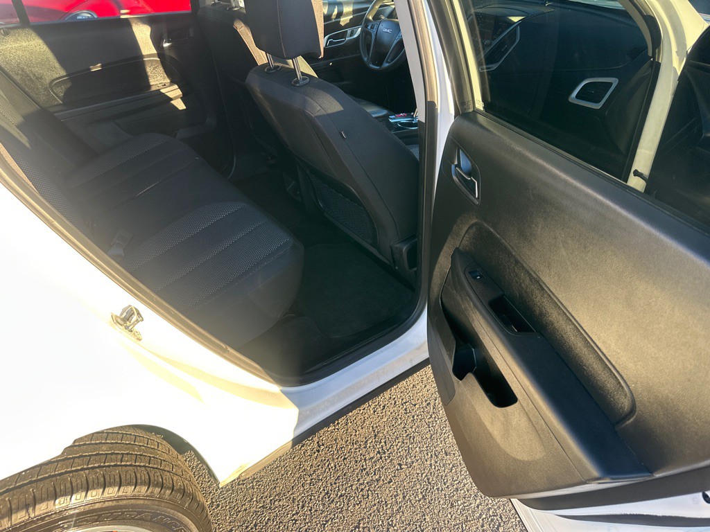 2017 GMC Terrain Image 17