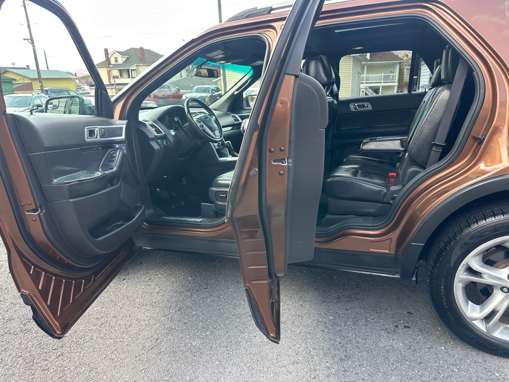 2012 Ford Explorer Image 13