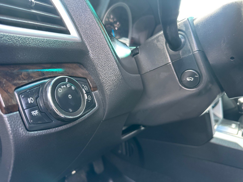 2012 Ford Explorer Image 22