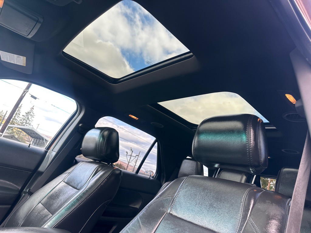 2012 Ford Explorer Image 24