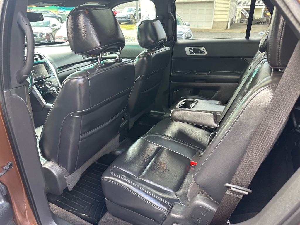2012 Ford Explorer Image 28
