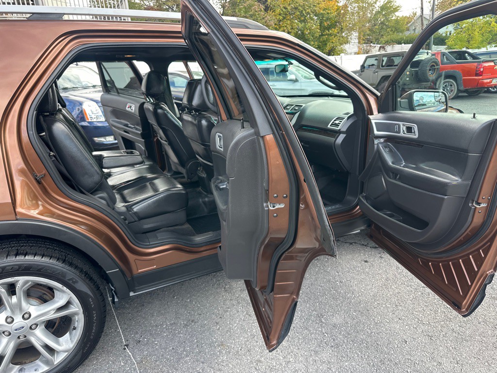 2012 Ford Explorer Image 30