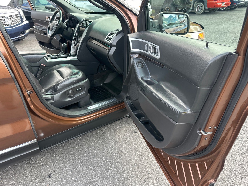2012 Ford Explorer Image 40