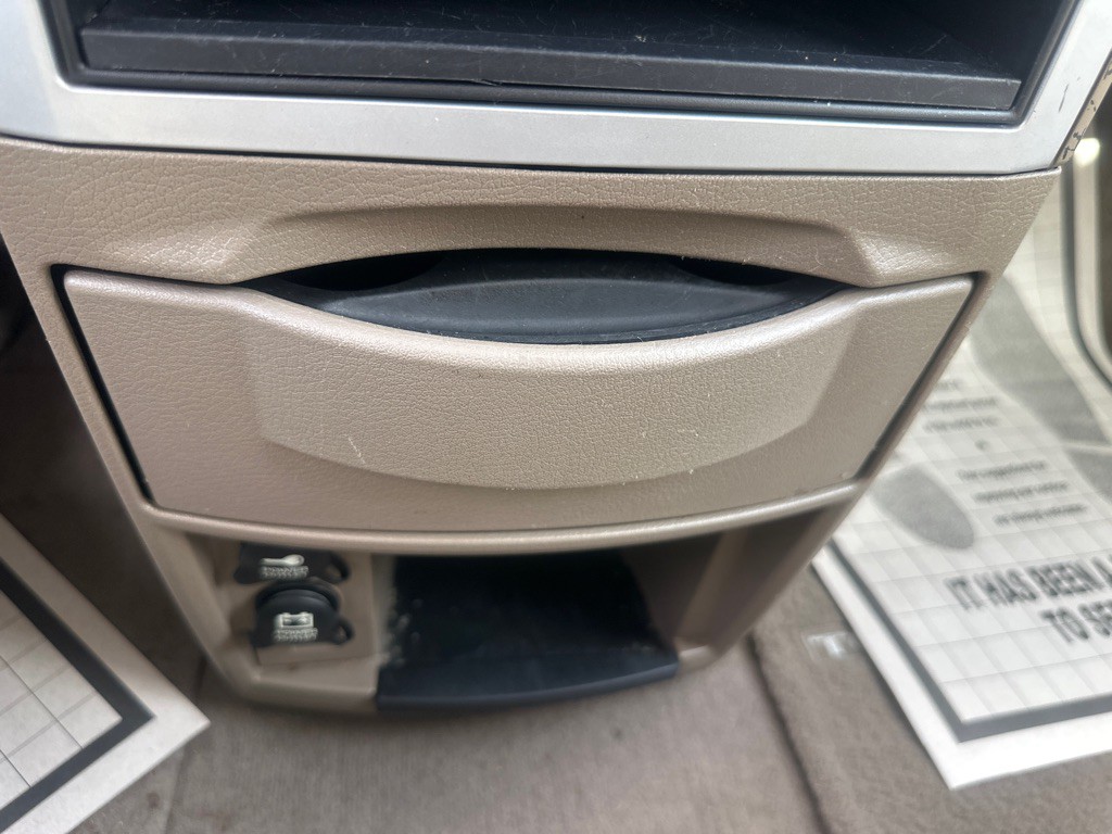 2008 Chrysler Town & Country Image 40