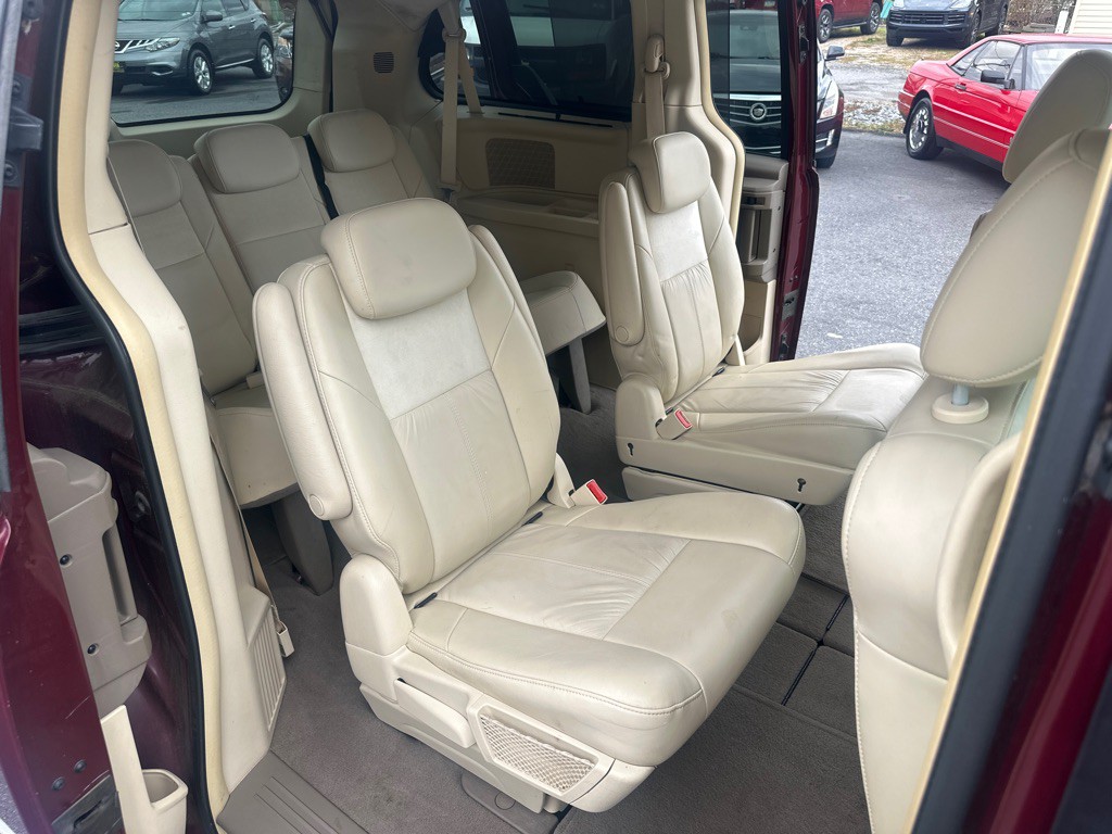 2008 Chrysler Town & Country Image 53
