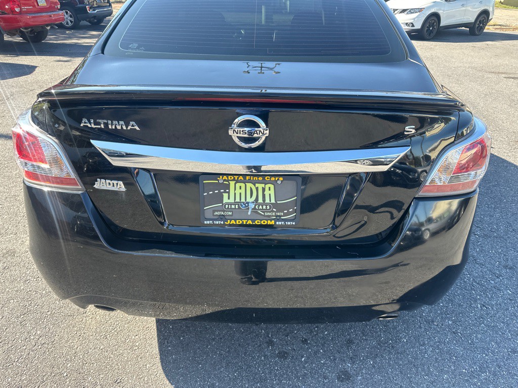 2015 Nissan Altima Image 4