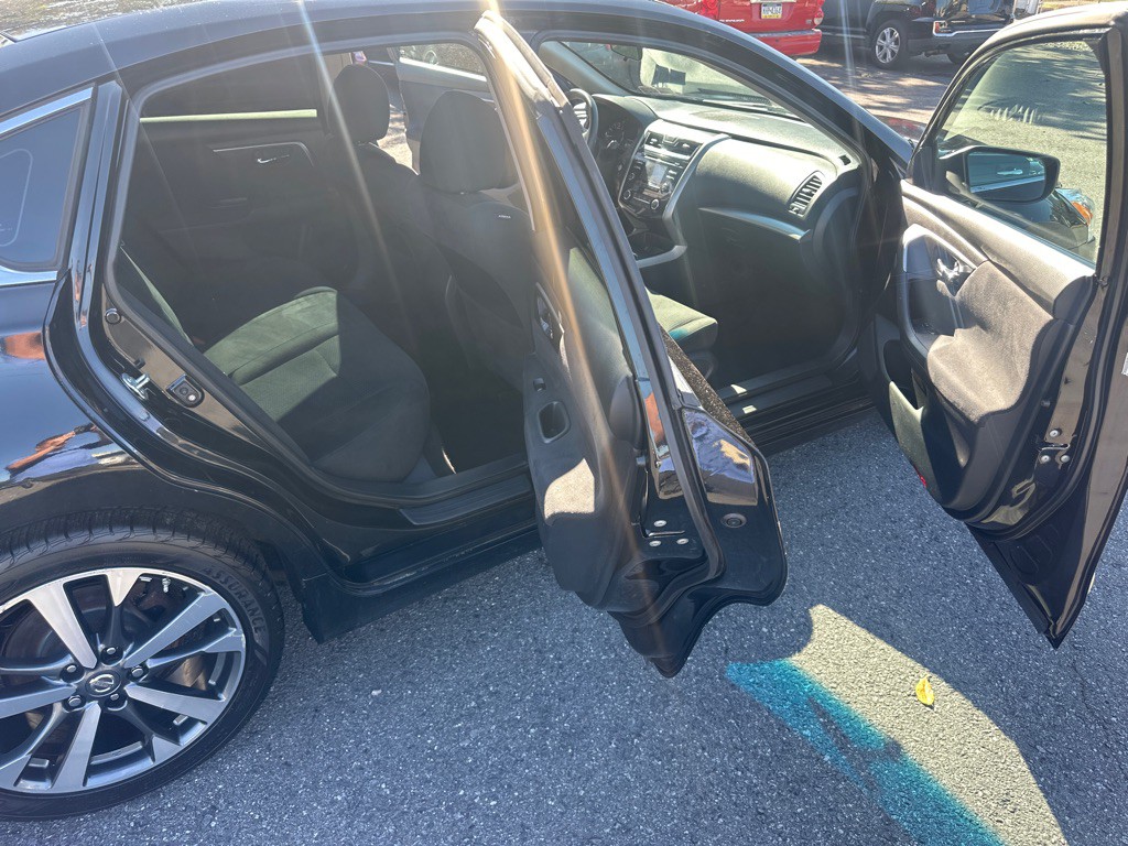 2015 Nissan Altima Image 20