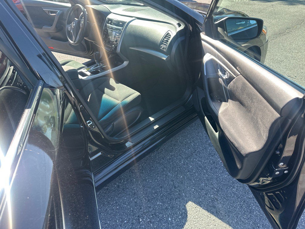 2015 Nissan Altima Image 22