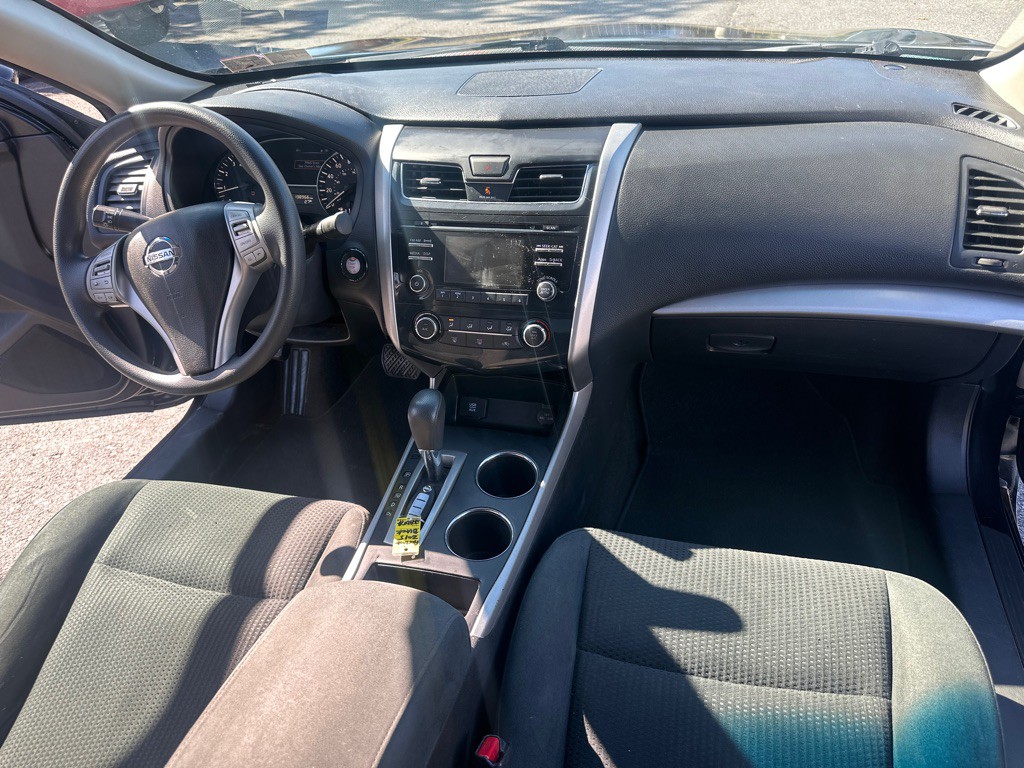 2015 Nissan Altima Image 28