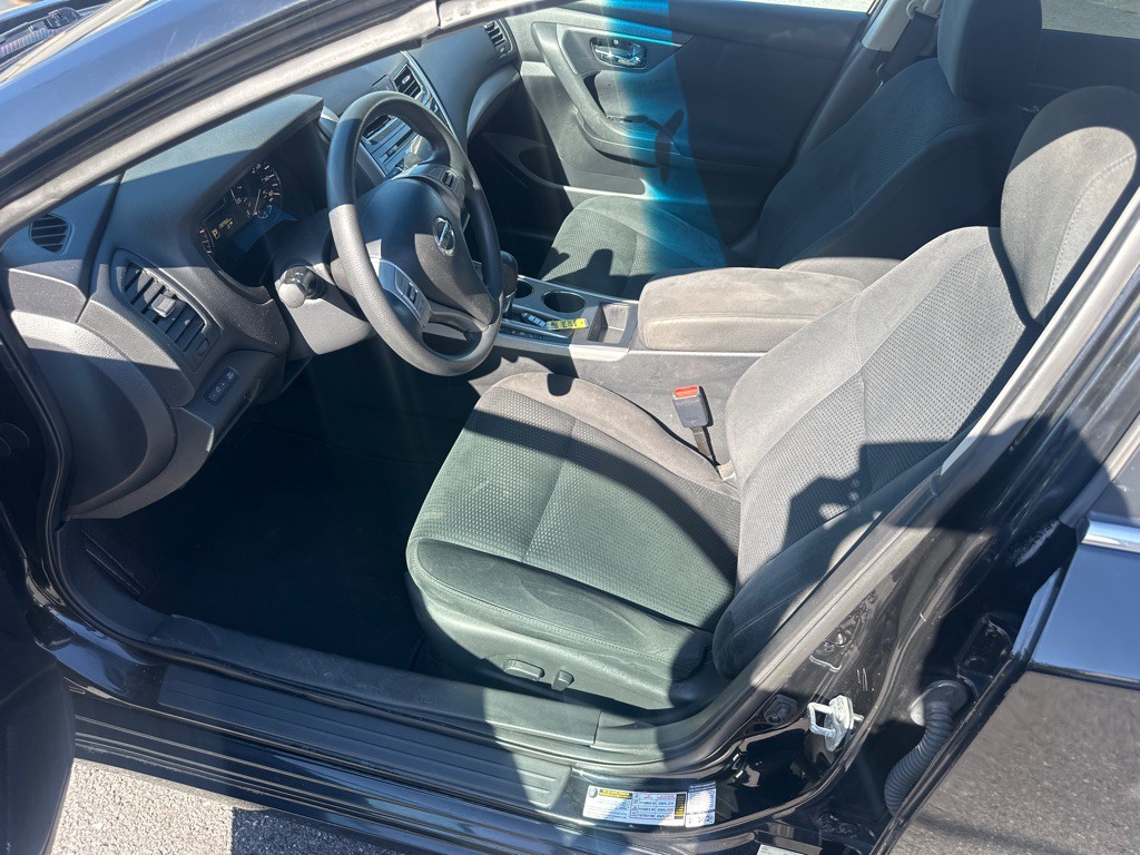2015 Nissan Altima Image 33