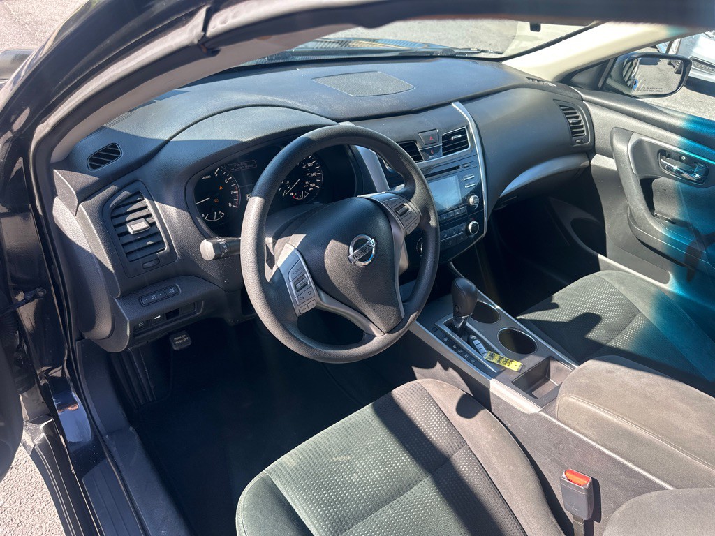 2015 Nissan Altima Image 34