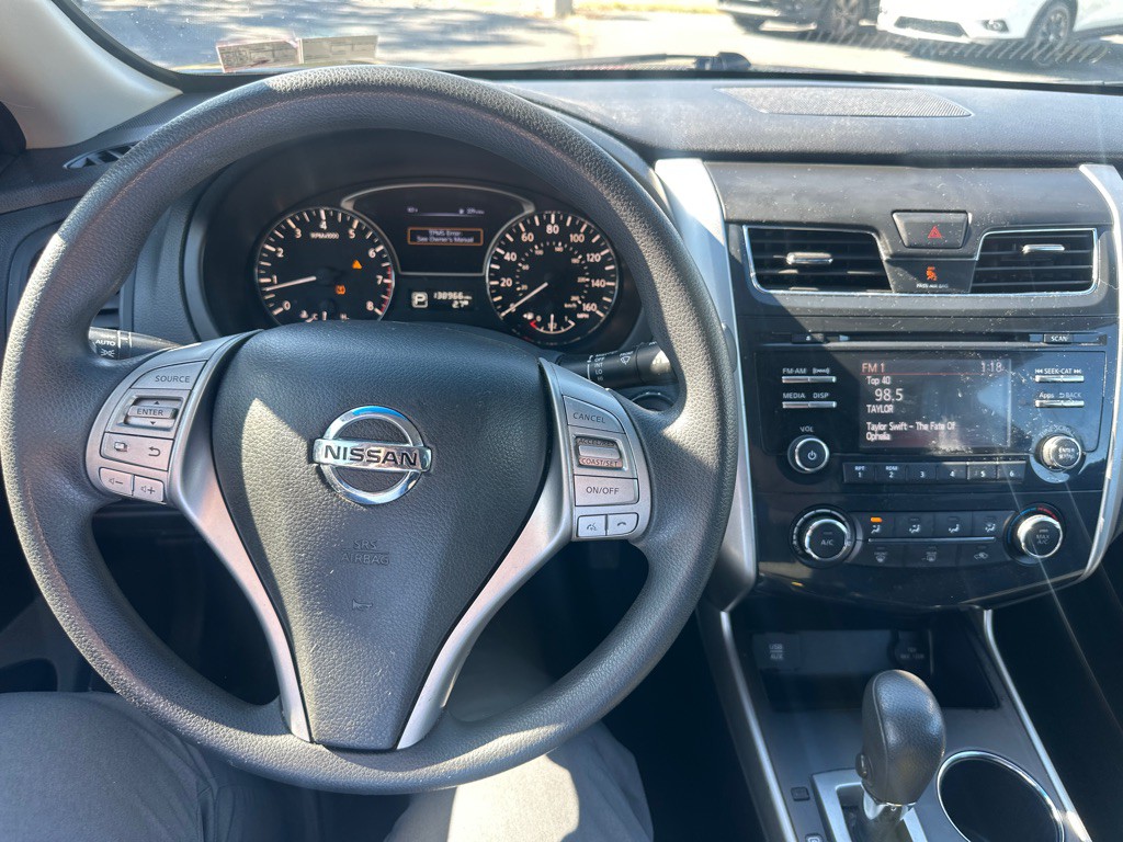 2015 Nissan Altima Image 40